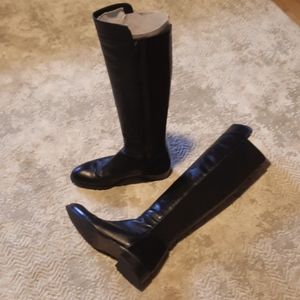 Size 9, knee high, small calf black boots!